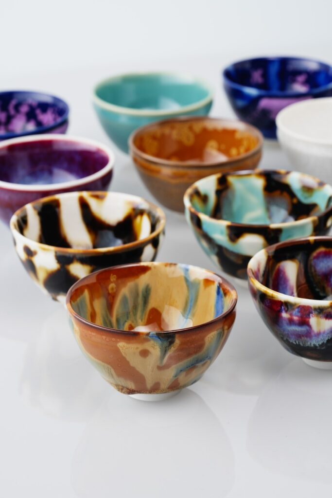 真右エ門窯「耀変アート」：石の理性と炎の奇跡が織りなす掌（てのひら）の宇宙